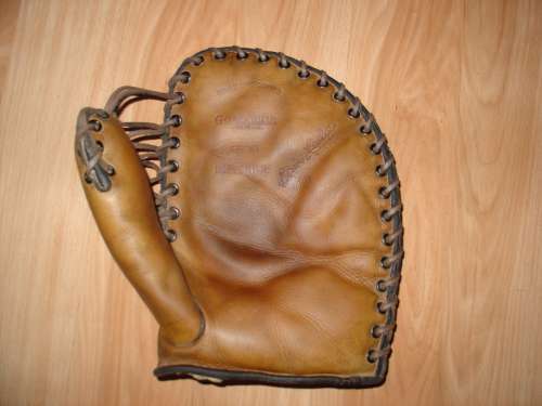 Sam Leslie Goldsmith AB38 Front